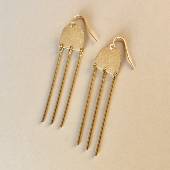 NEW Gold Finished Earrings - Picture 6 of 6